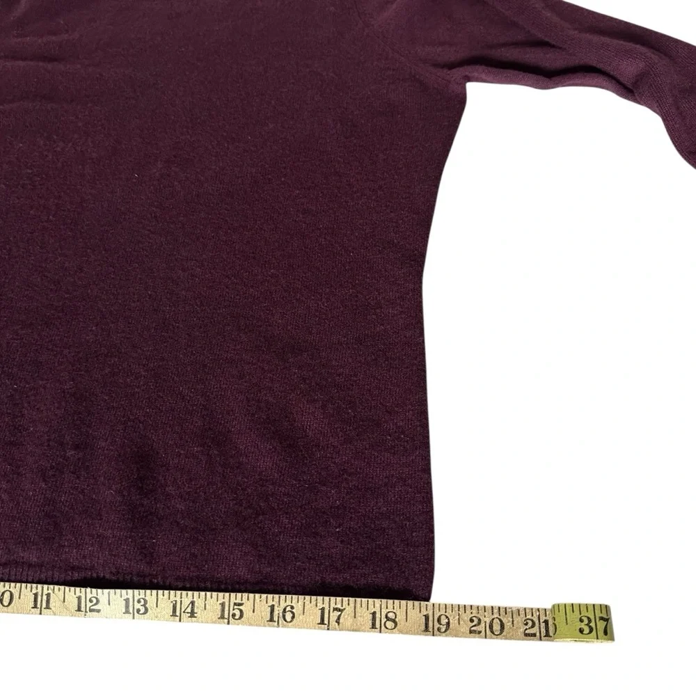 VTG. Tweeds Wine Burgundy Cashmere Classic Crewneck Sweater